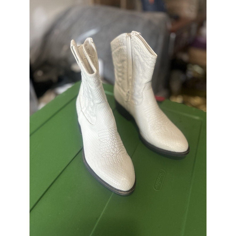 Derringer‎ Women's Western Cowboy Boots White Size 6.5M Faux Leather